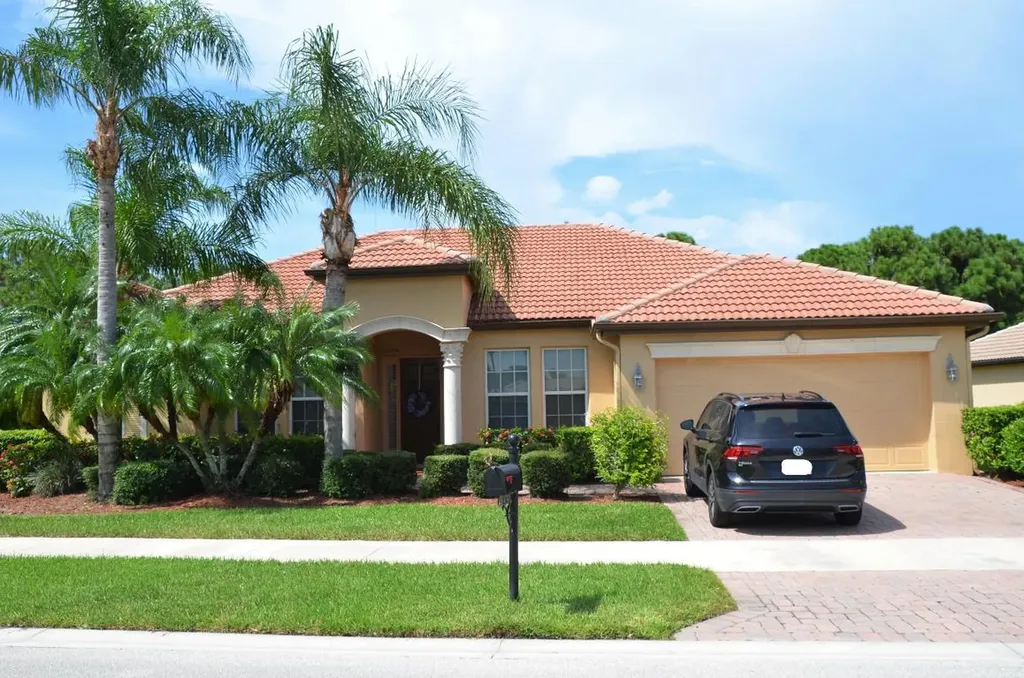 870 SW Grand Reserves Boulevard Port St Lucie FL 34986