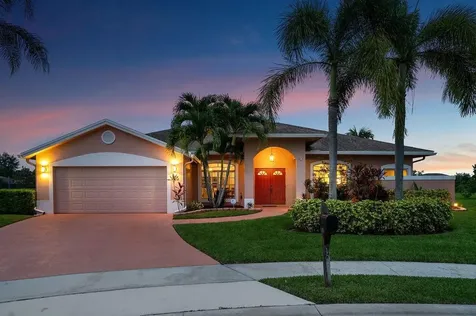 105 Greenwood Place Royal Palm Beach FL 33411