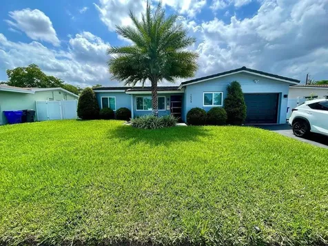 1524 N 74th Terrace Hollywood FL 33024