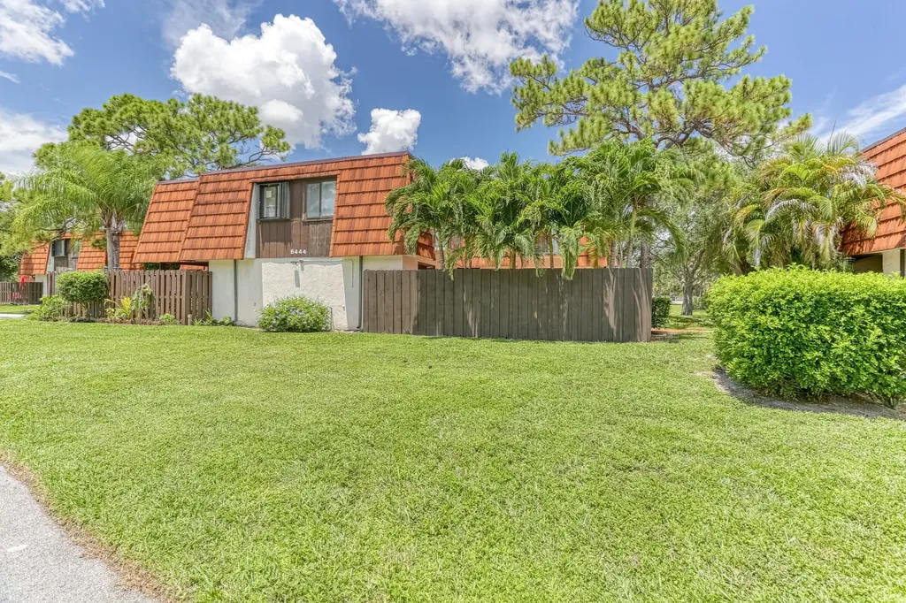 6444 Red Pine Lane Greenacres FL 33415