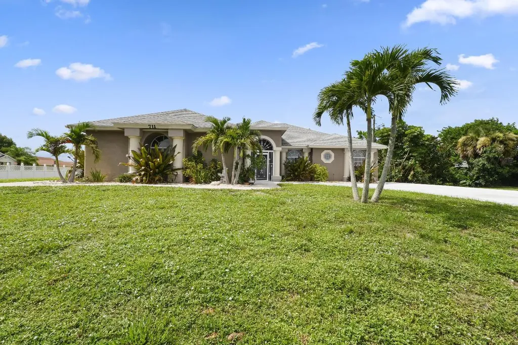 711 SW Gretchen Terrace Port St Lucie FL 34953