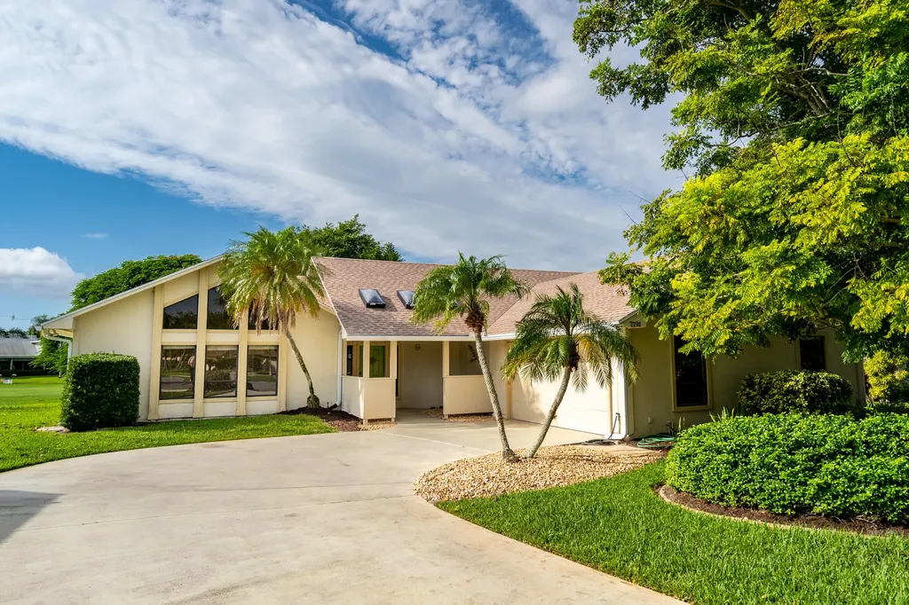 7191 SE Bunker Hill Court Hobe Sound FL 33455