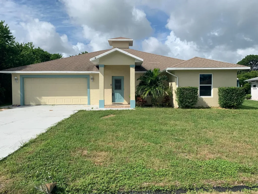 2238 SE Carnation Road Port St Lucie FL 34952