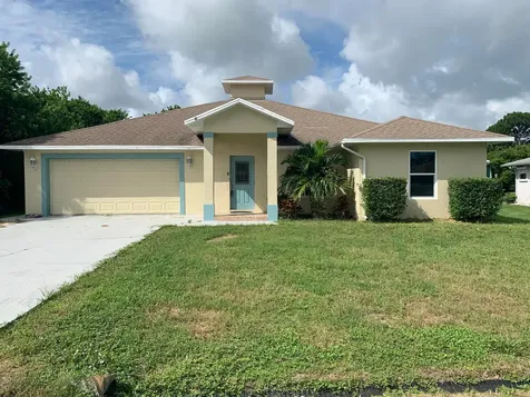 2238 SE Carnation Road Port St Lucie FL 34952
