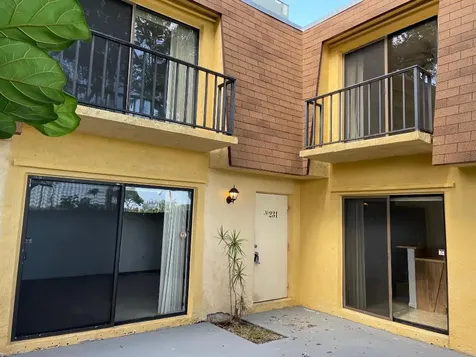 231 Alemeda Drive Palm Springs FL 33461
