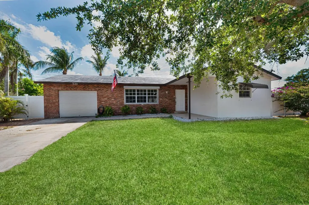 731 SE 4th Avenue Delray Beach FL 33483