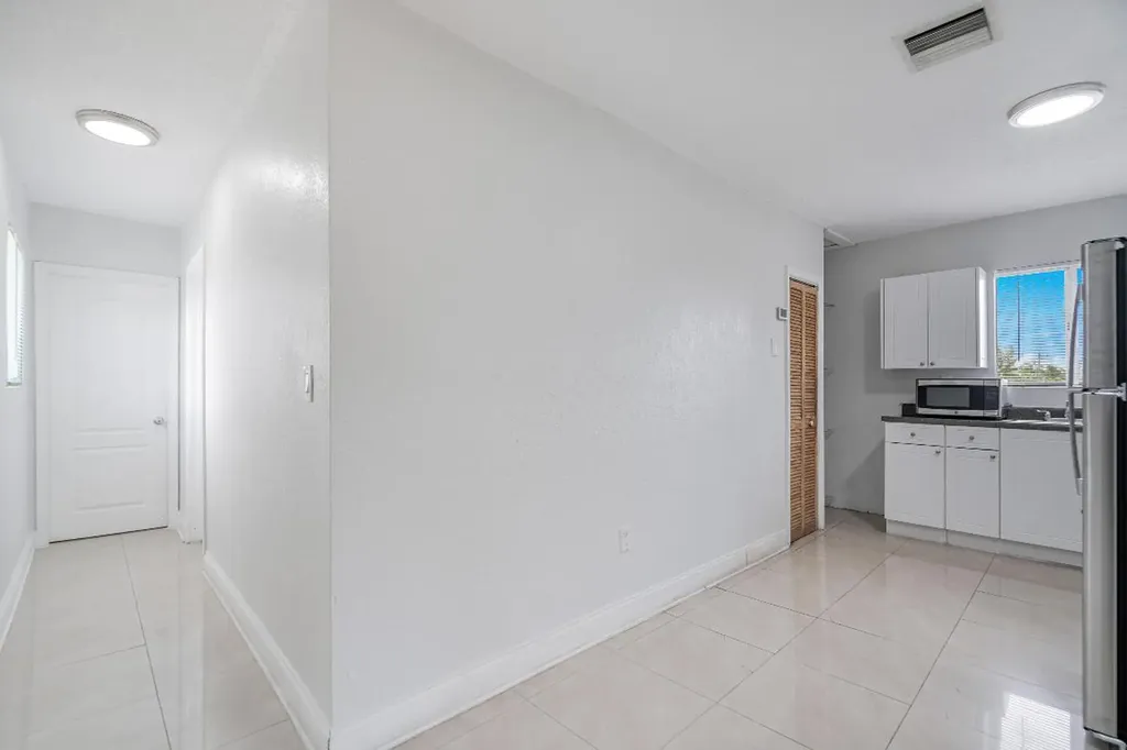 11920 SW 6th Street Miami FL 33184