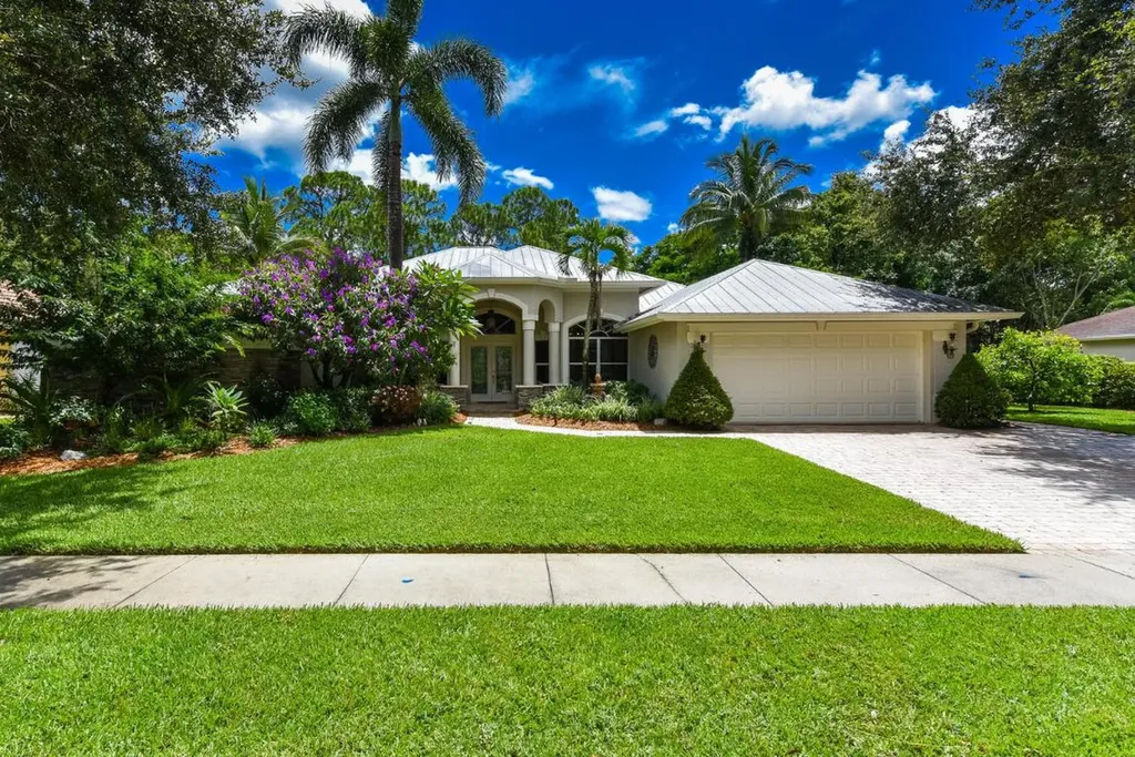 8891 SW Fishermans Wharf Drive Stuart FL 34997