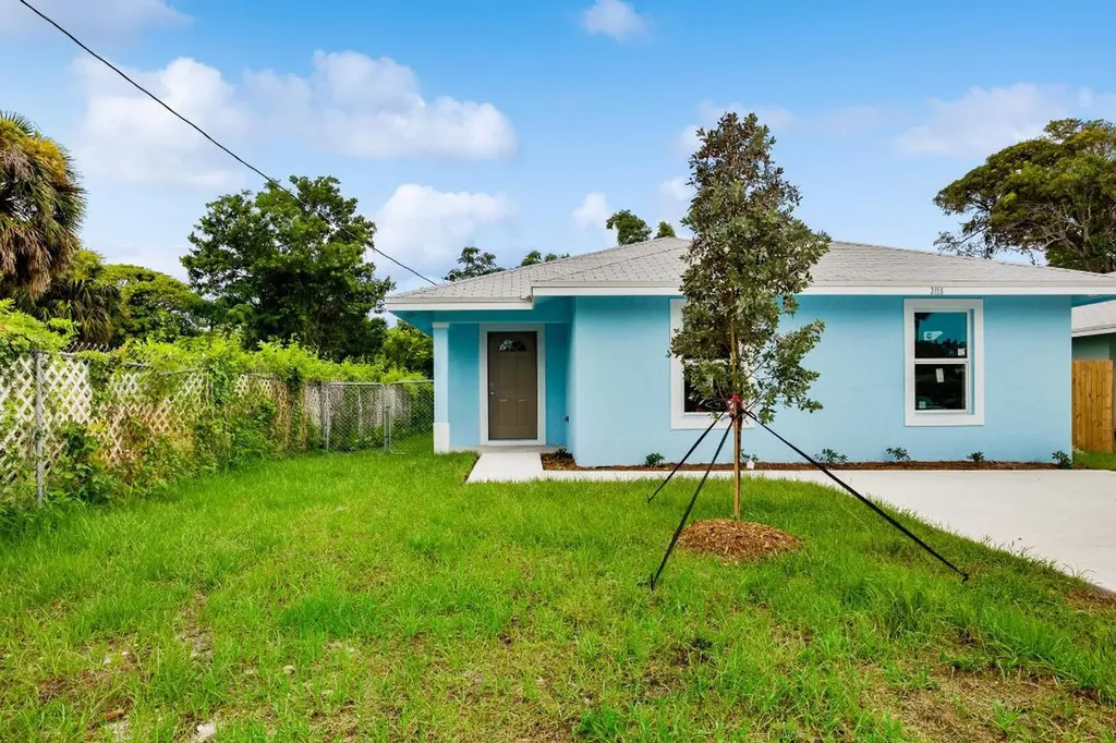 3115 Pinewood Avenue West Palm Beach FL 33407