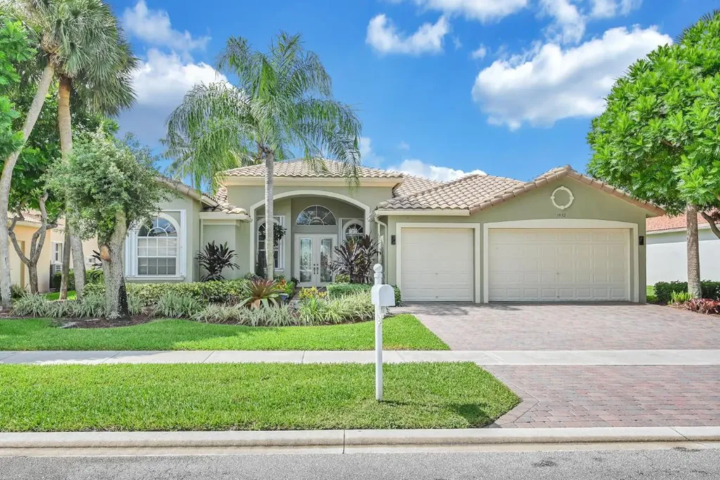 9932 Via Amati Lake Worth FL 33467