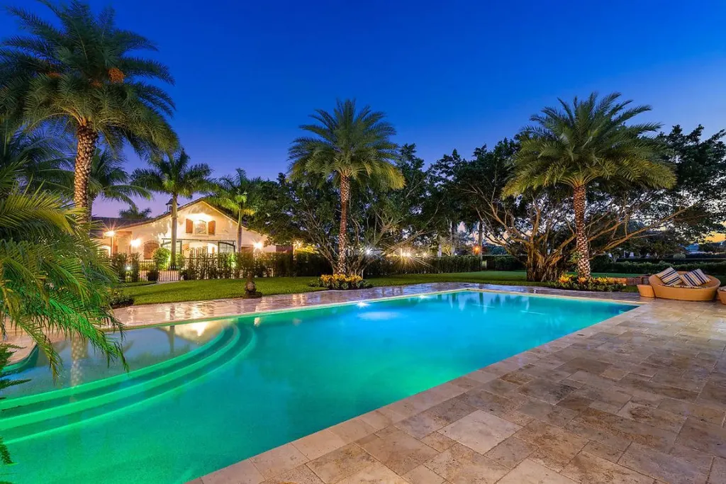 4600 Garden Point Trail Wellington FL 33414