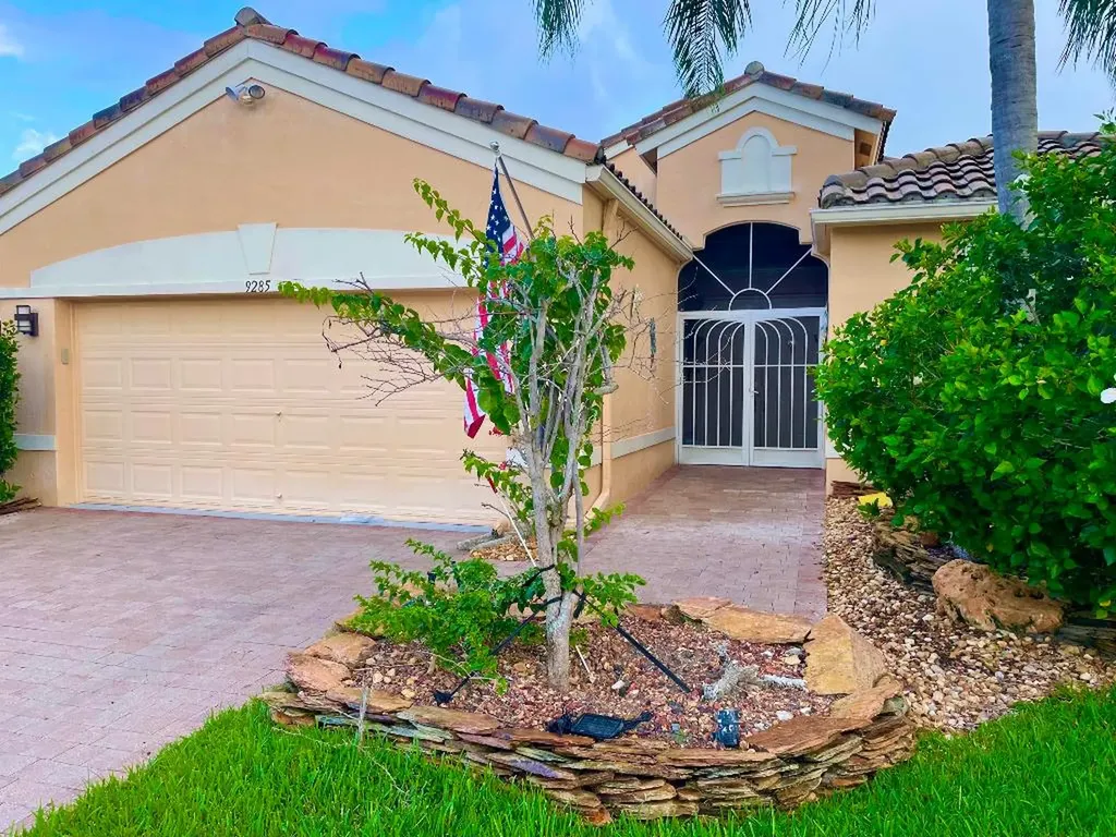 9285 Vercelli Street Lake Worth FL 33467