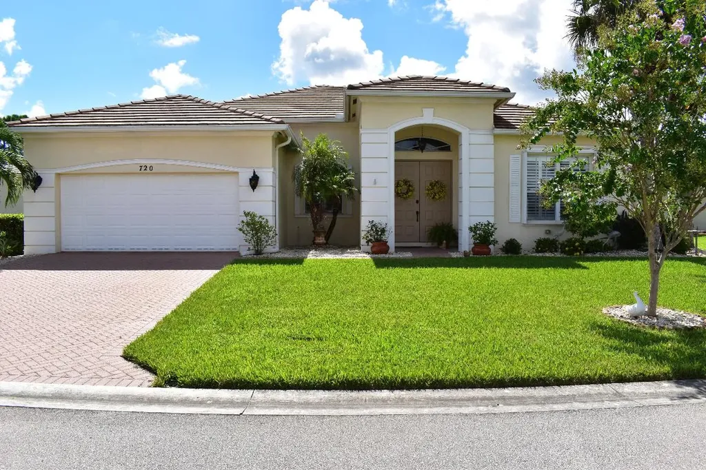 720 SW Myakka River Trace Port St Lucie FL 34986