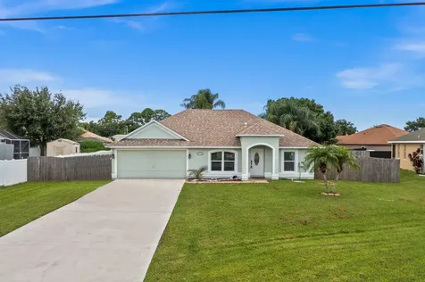 6313 NW Dora Court Port St Lucie FL 34983