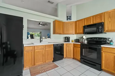 6313 NW Dora Court Port St Lucie FL 34983