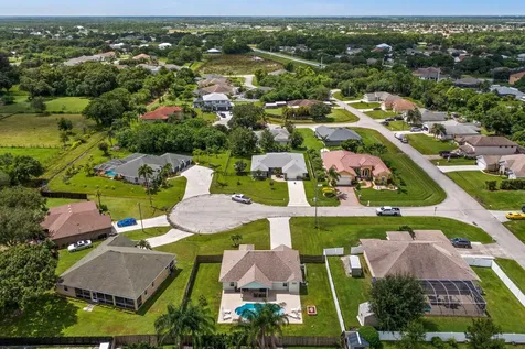 6313 NW Dora Court Port St Lucie FL 34983