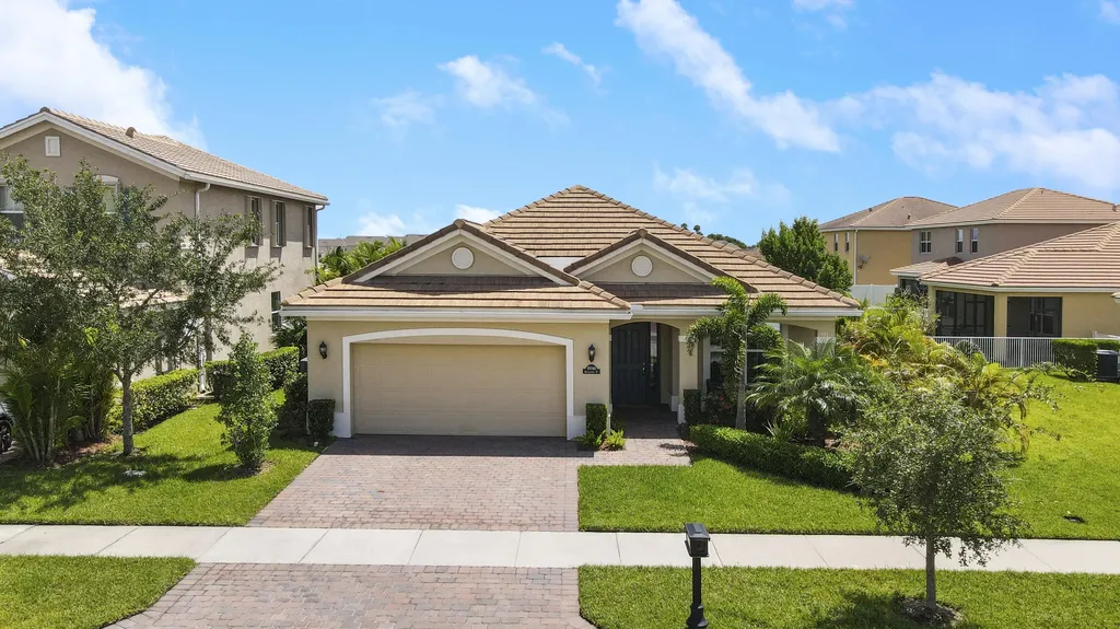10080 SW Roehampton Court Port St Lucie FL 34987