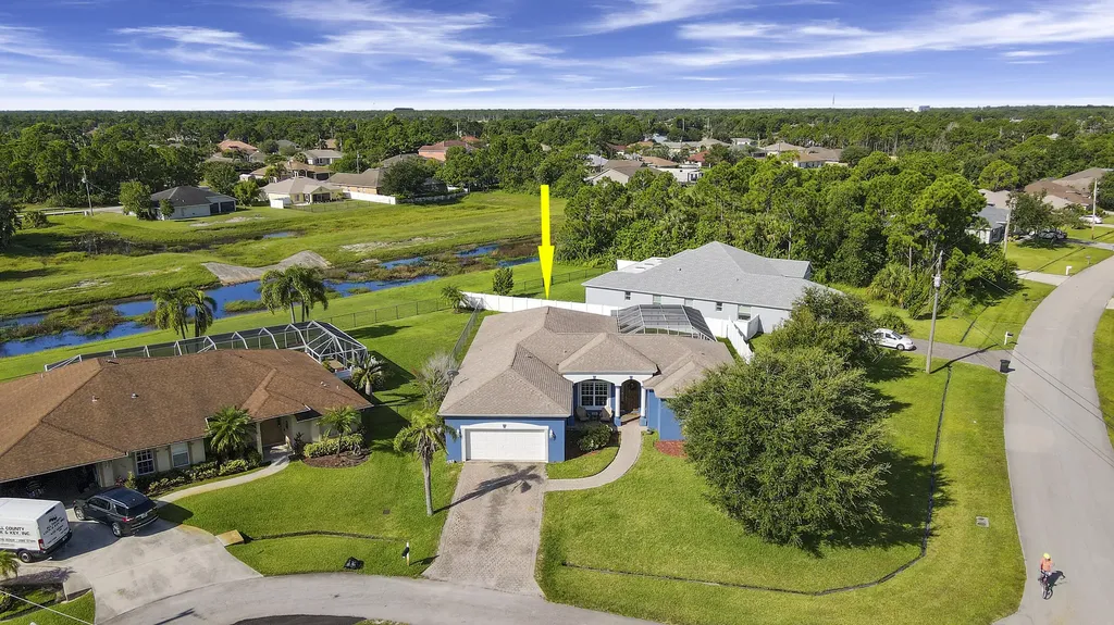 5574 NW Wesley Court Port St Lucie FL 34986