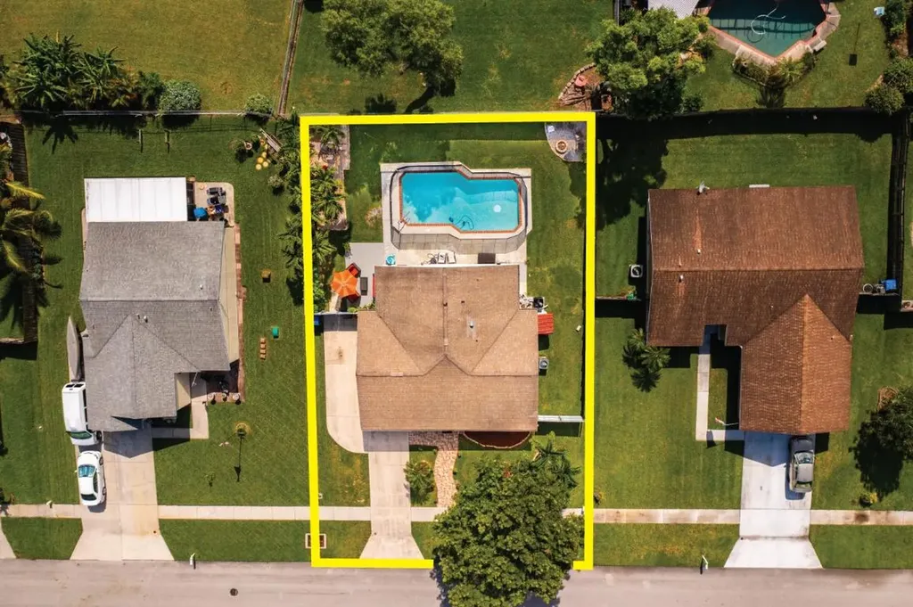 1346 Donwoods Lane Royal Palm Beach FL 33411