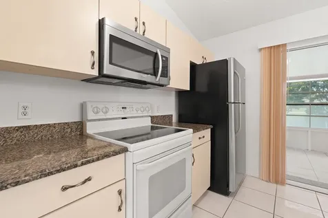 6762 NW Argus Street Port St Lucie FL 34983