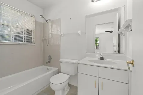 6762 NW Argus Street Port St Lucie FL 34983
