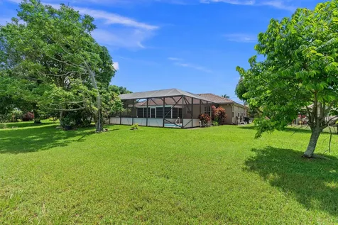 6762 NW Argus Street Port St Lucie FL 34983