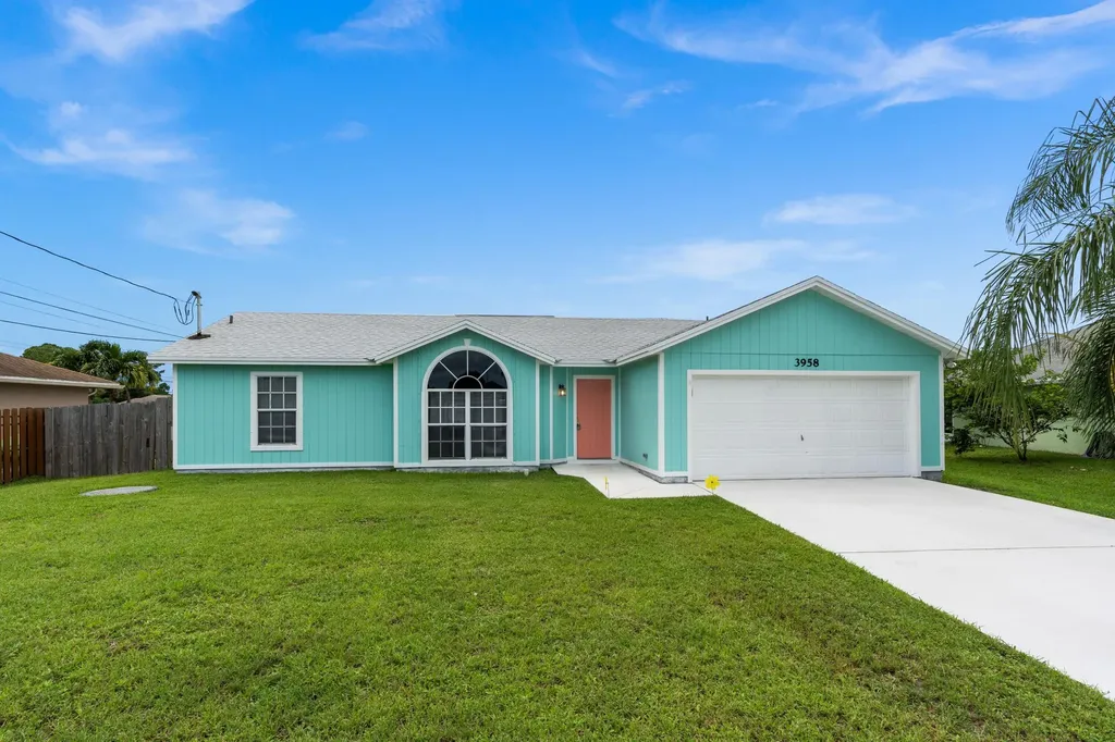 3958 SW Halcomb Street Port St Lucie FL 34953