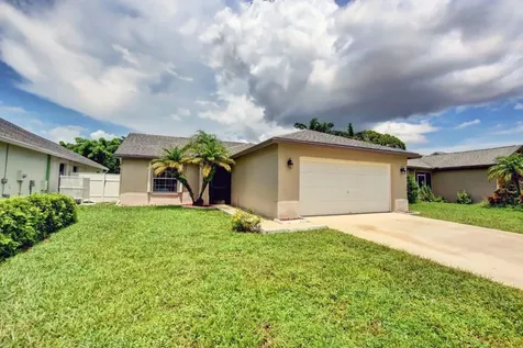 5220 Arbor Glen Circle Lake Worth FL 33463