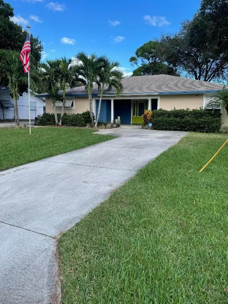 5702 Palm Drive Fort Pierce FL 34982