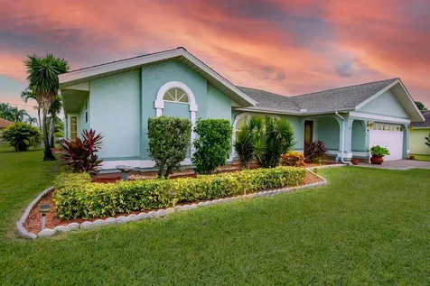 1581 SE Airoso Boulevard Port St Lucie FL 34983