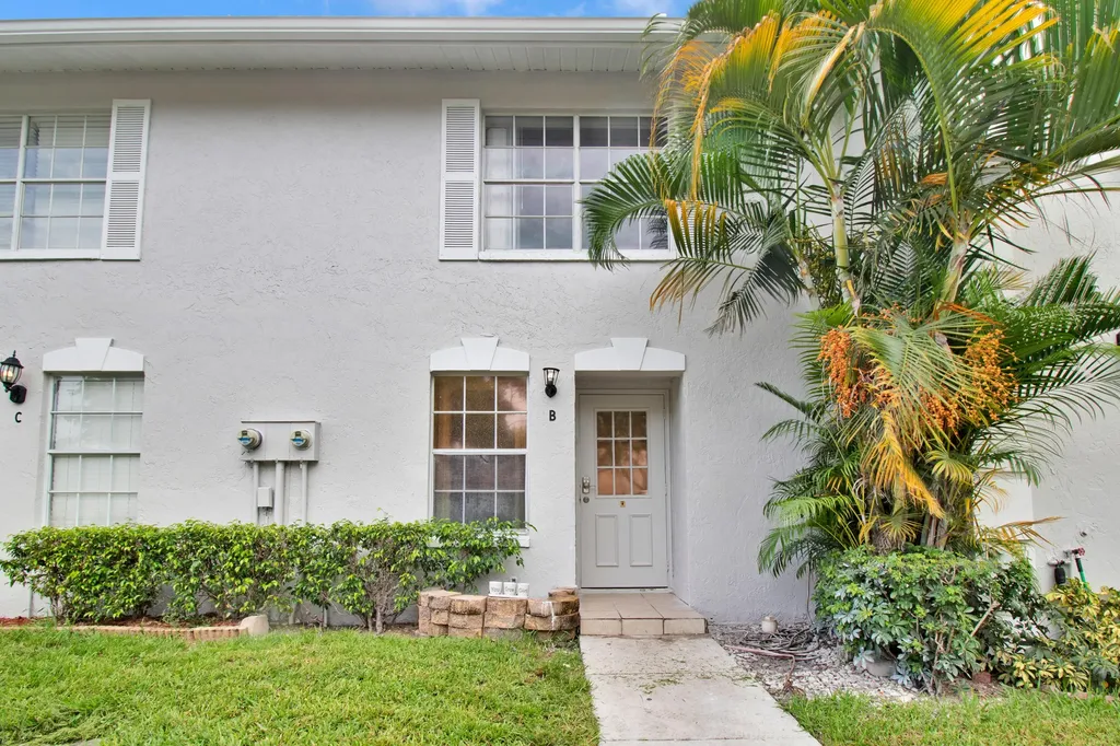 235 Foxtail Drive Greenacres FL 33415