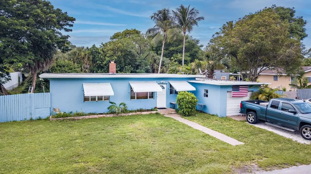 924 Summer Street Lake Worth FL 33461