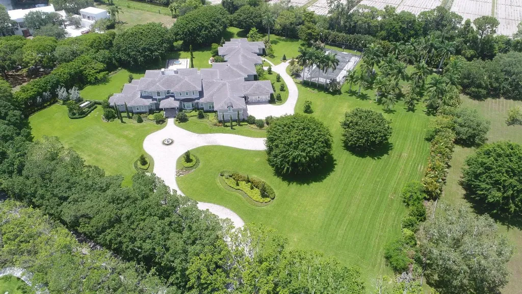 8751 Horseshoe Lane Boca Raton FL 33496