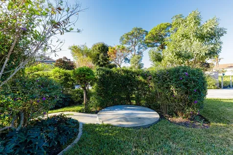 4884 Bonanza Court Palm Beach Gardens FL 33418