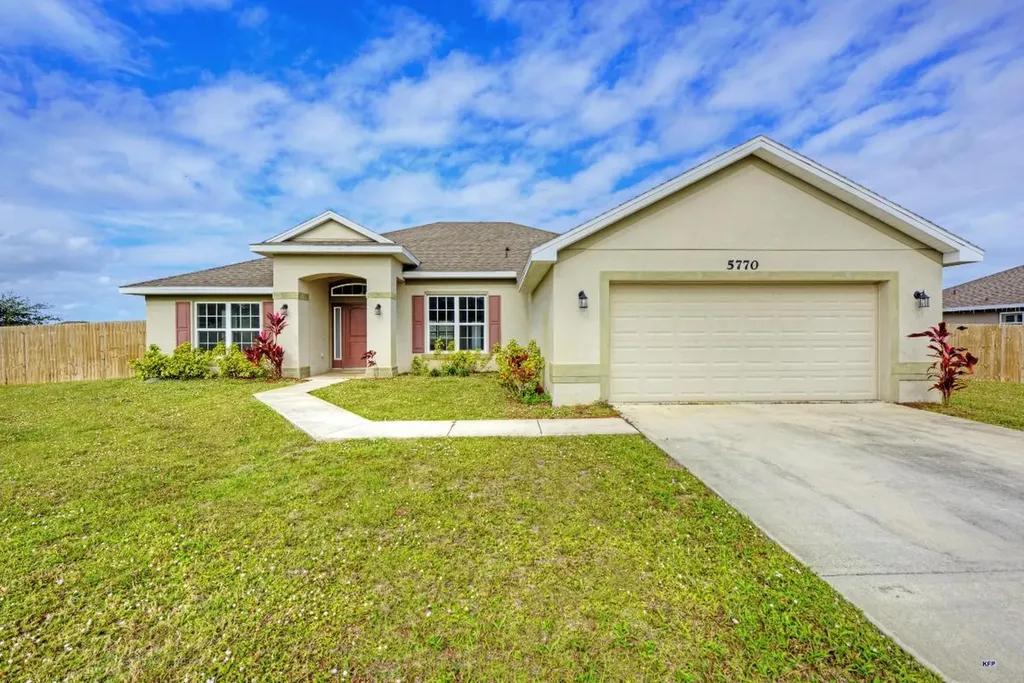 5770 NW Lynn Court Port St Lucie FL 34986