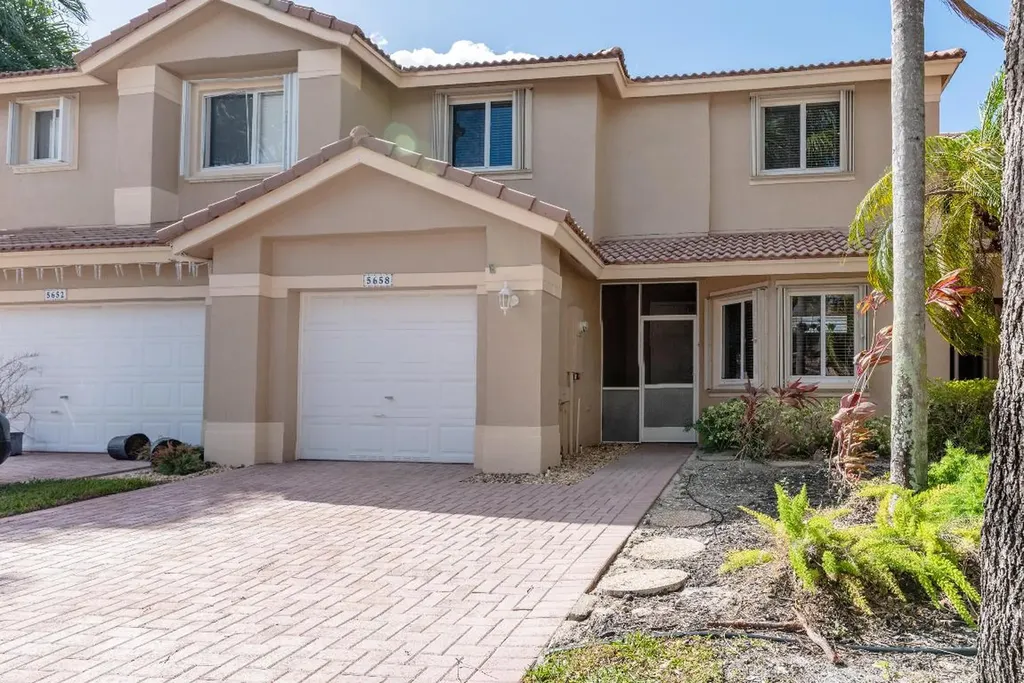 5658 NW 125th Avenue Coral Springs FL 33076