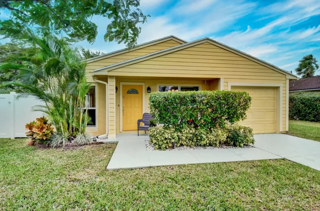 8443 Garden Gate Place Boca Raton FL 33433