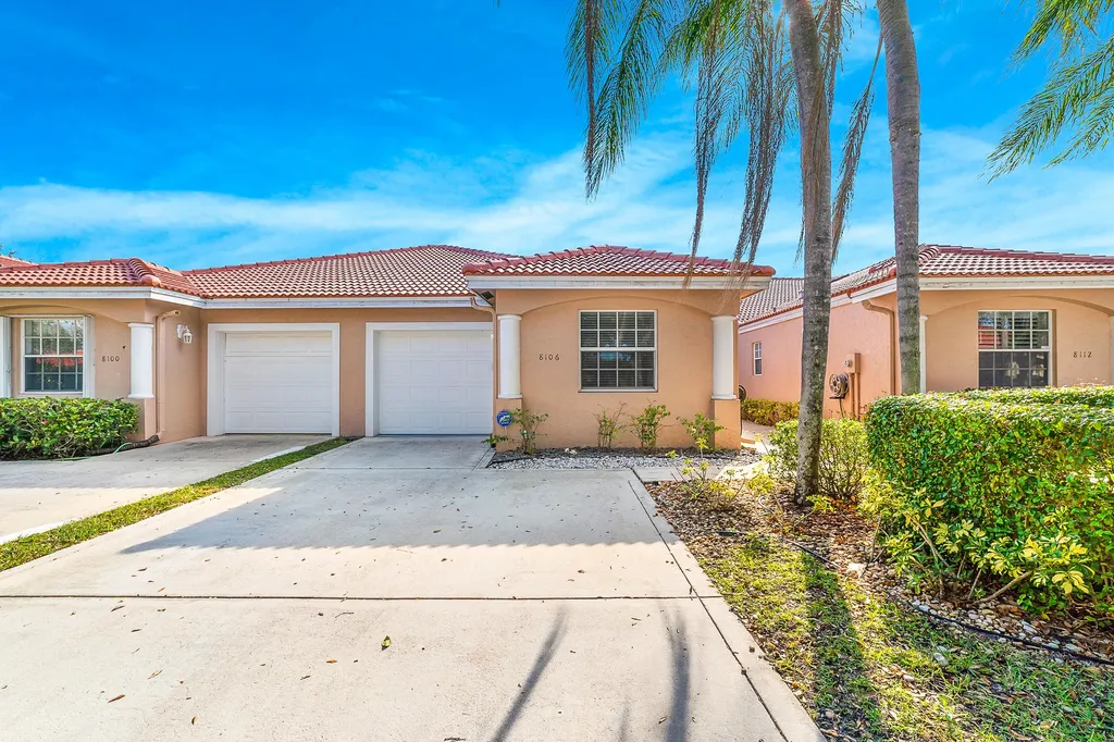 8106 Via Di Veneto Boca Raton FL 33496