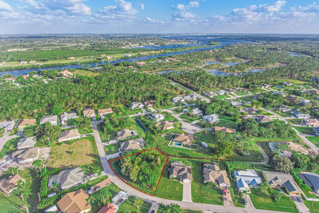 506 SE Cliff Road Port St Lucie FL 34984