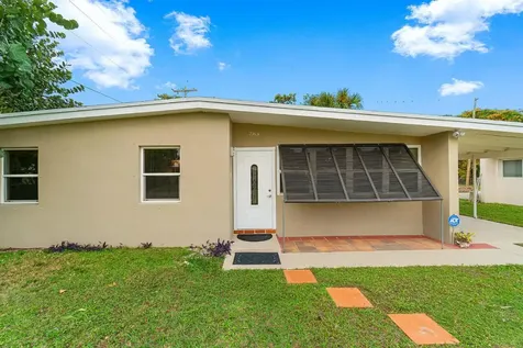 785 Hibiscus Drive Royal Palm Beach FL 33411