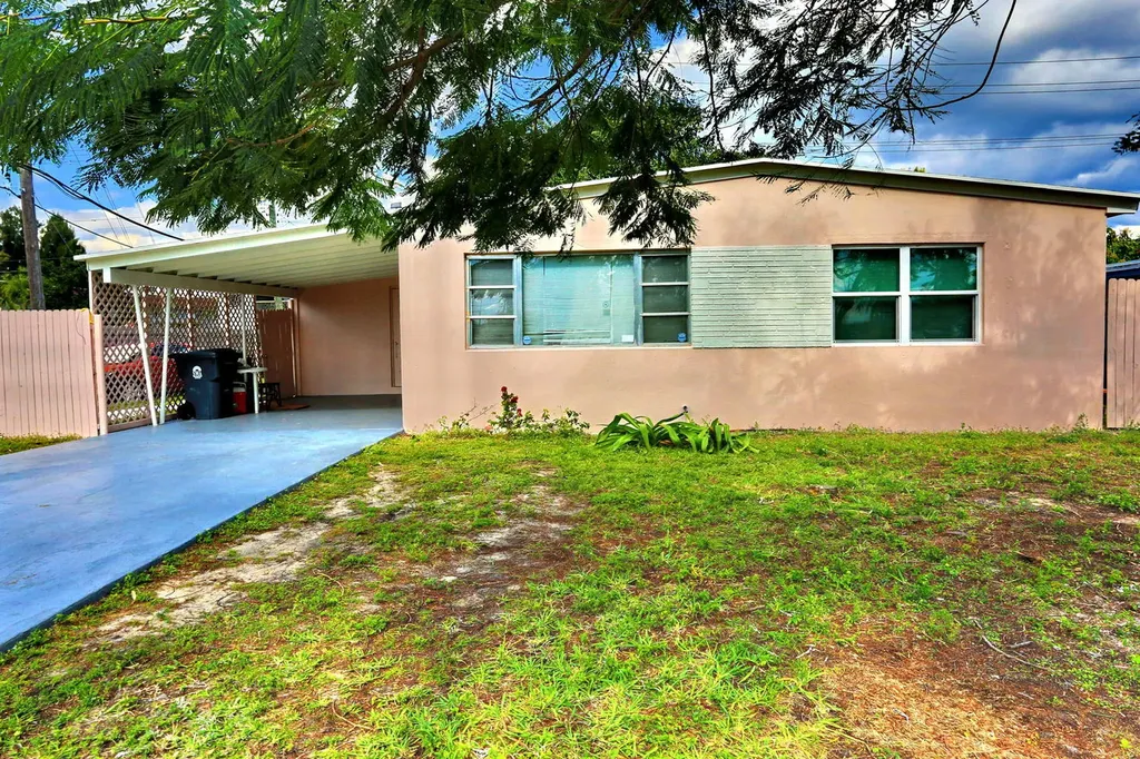 2932 French Avenue Lake Worth FL 33461