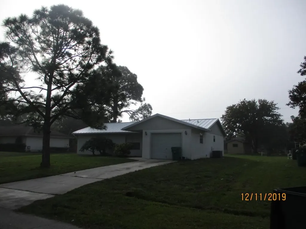 502 NW Lincoln Avenue Port St Lucie FL 34983