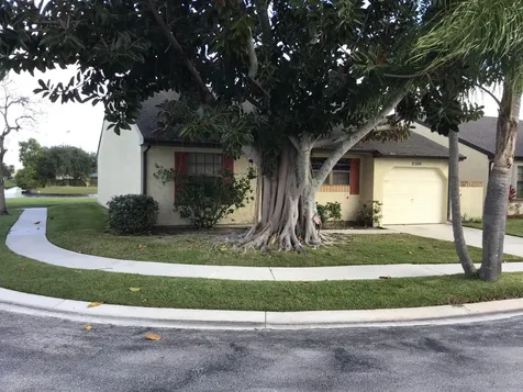 2398 SE Brekenridge Circle Port St Lucie FL 34952