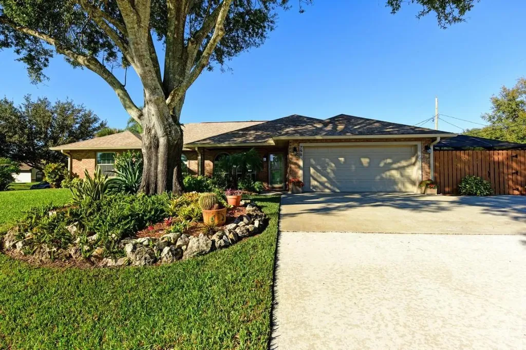 758 Smith Street Sebastian FL 32958