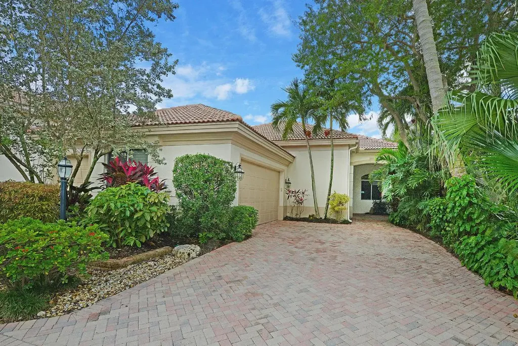 7010 Islegrove Place Boca Raton FL 33433