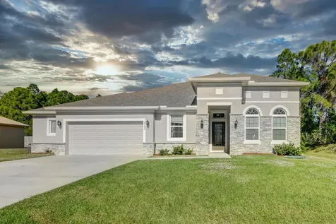 6186 NW East Deville Circle Port St Lucie FL 34986