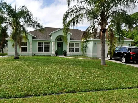 452 NW Raymond Lane Port St Lucie FL 34983