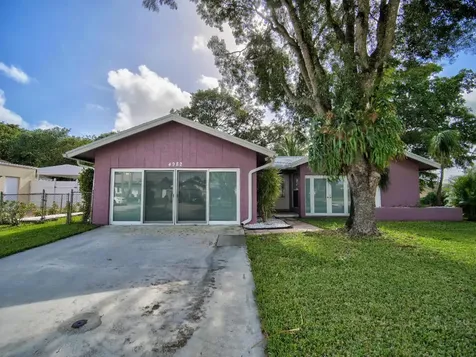 4982 NW 6th Street Coconut Creek FL 33063