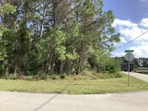 5749 NW Zenith Drive Port St Lucie FL 34986
