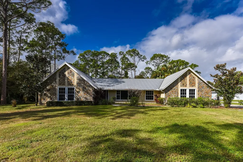 10382 Trailwood Circle Jupiter FL 33478